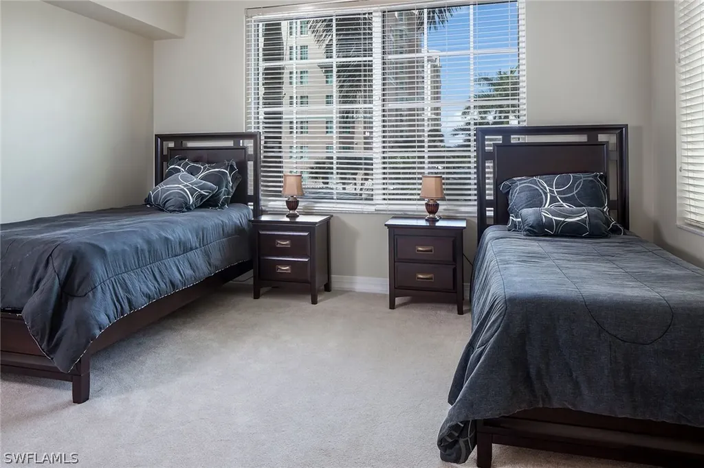 425 Dockside Drive Naples FL 34110