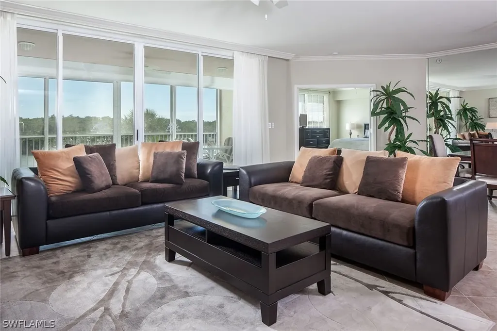 425 Dockside Drive Naples FL 34110