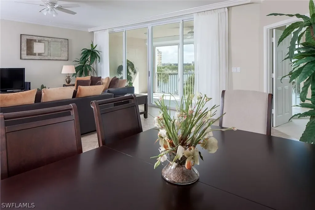 425 Dockside Drive Naples FL 34110