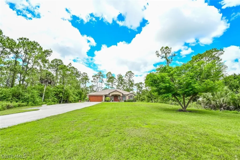 2080 20th Avenue NE Naples FL 34120