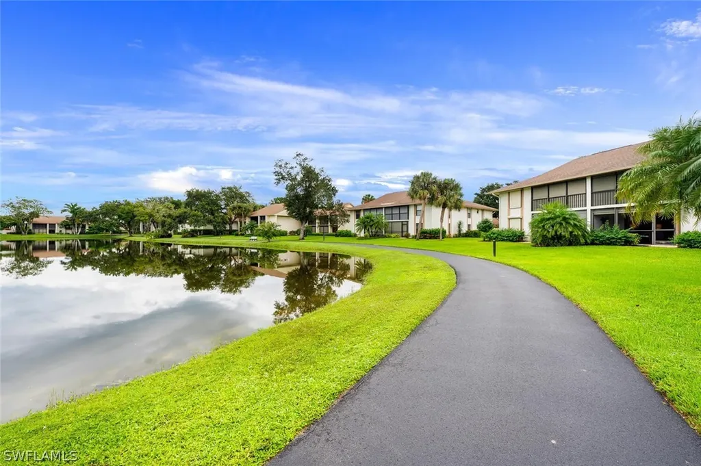 529 Lake Louise Circle Naples FL 34110