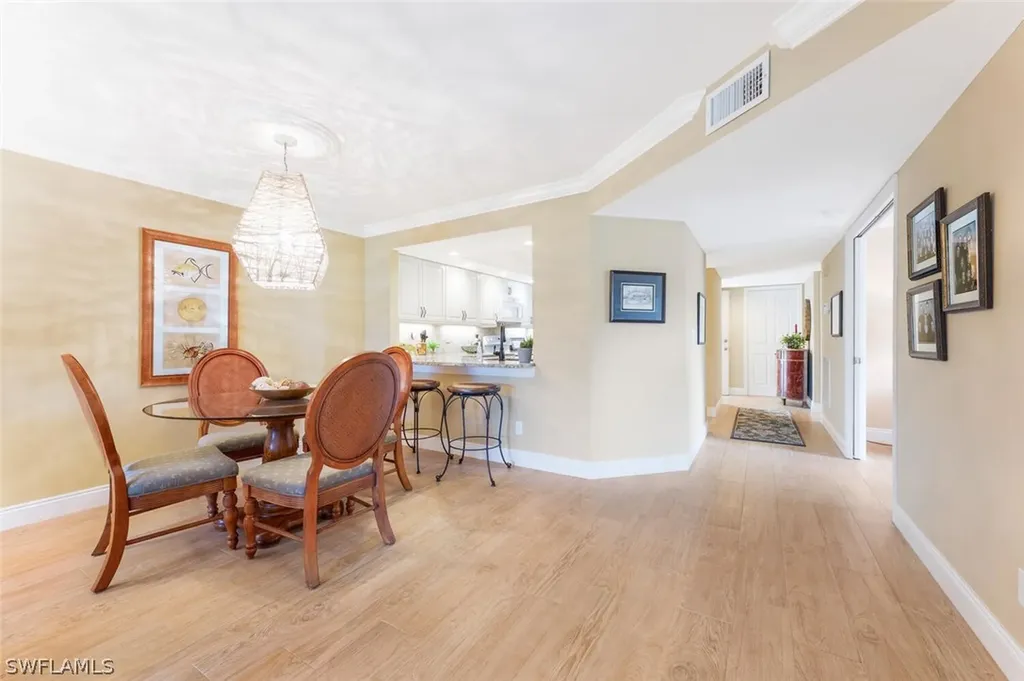 529 Lake Louise Circle Naples FL 34110