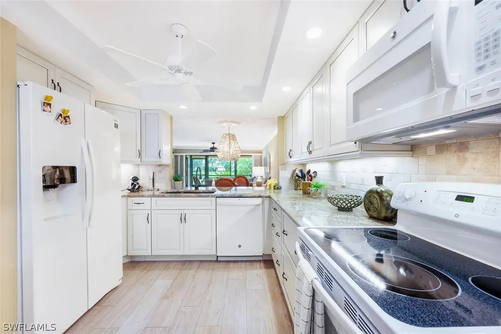 529 Lake Louise Circle Naples FL 34110