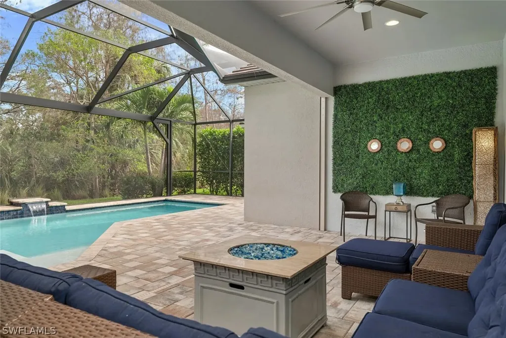 3773 Helmsman Drive Naples FL 34120