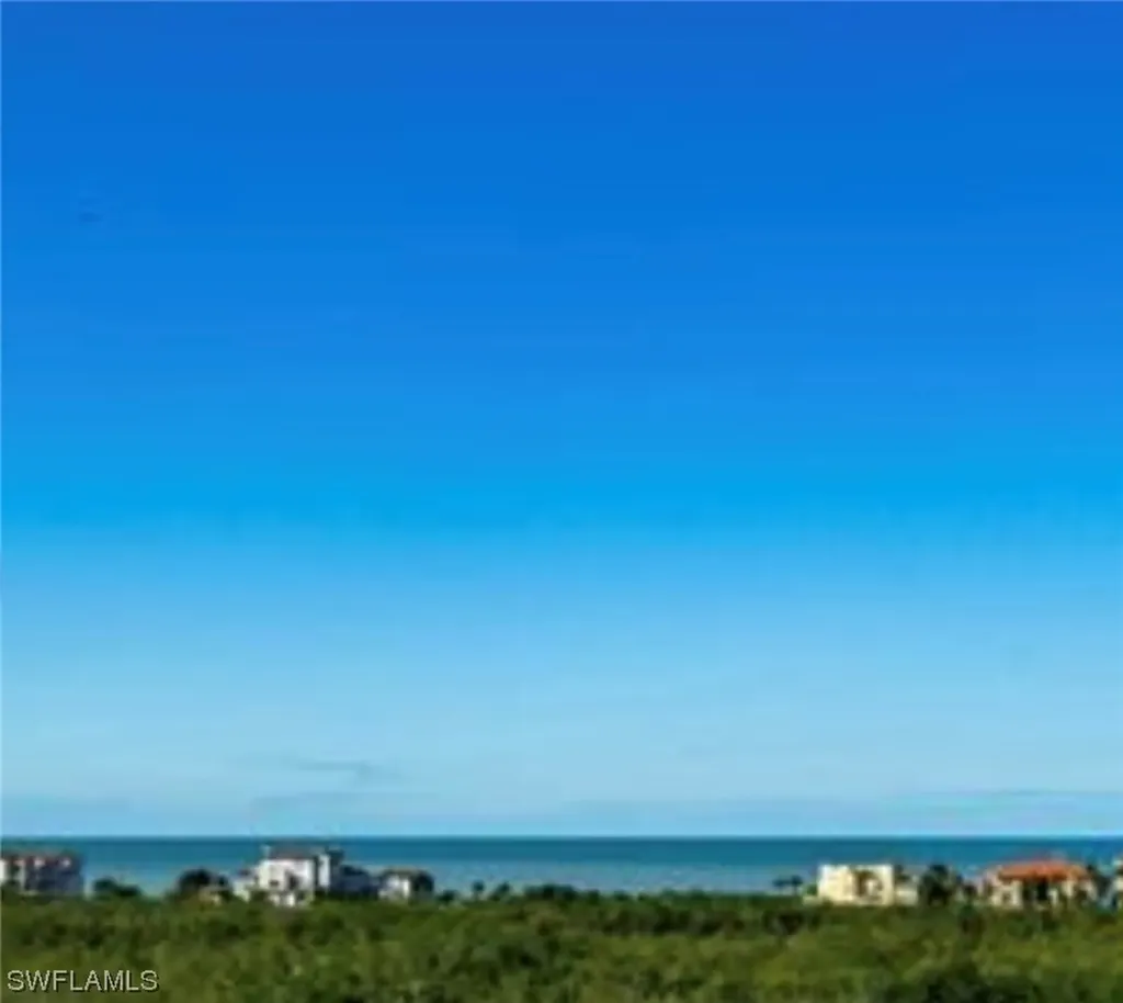7575 Pelican Bay Boulevard Naples FL 34108