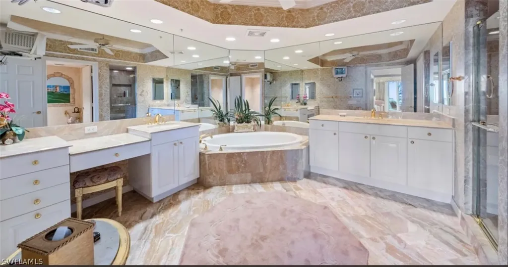 7575 Pelican Bay Boulevard Naples FL 34108
