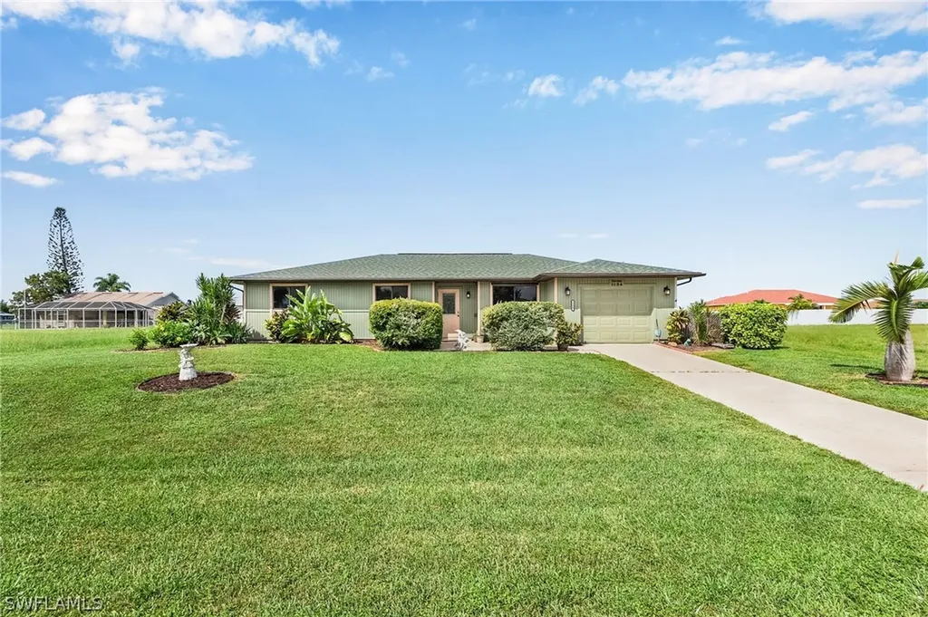 1124 NE 5th Place Cape Coral FL 33909