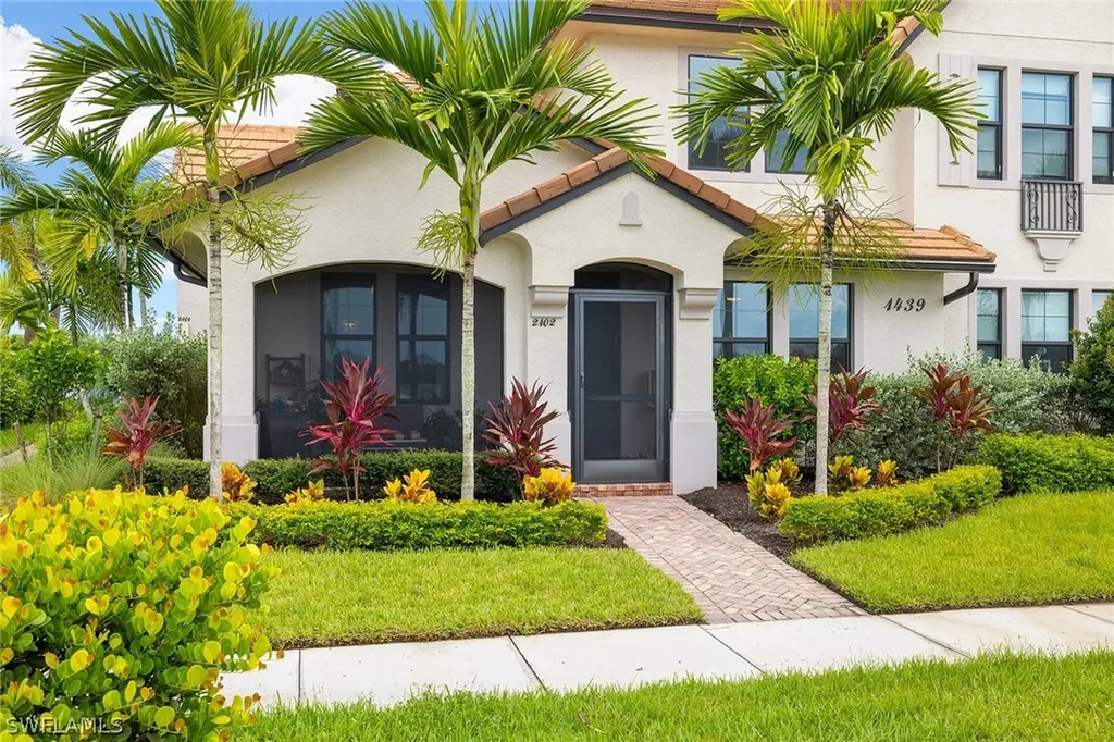 1439 Santiago Circle Naples FL 34113