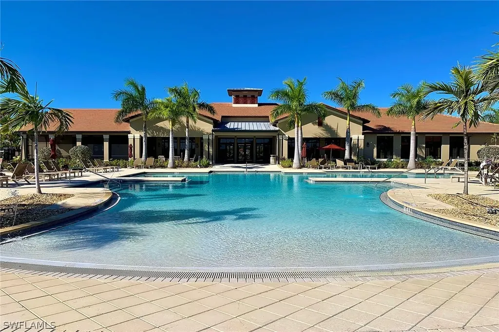 1439 Santiago Circle Naples FL 34113