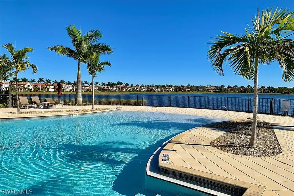 1439 Santiago Circle Naples FL 34113