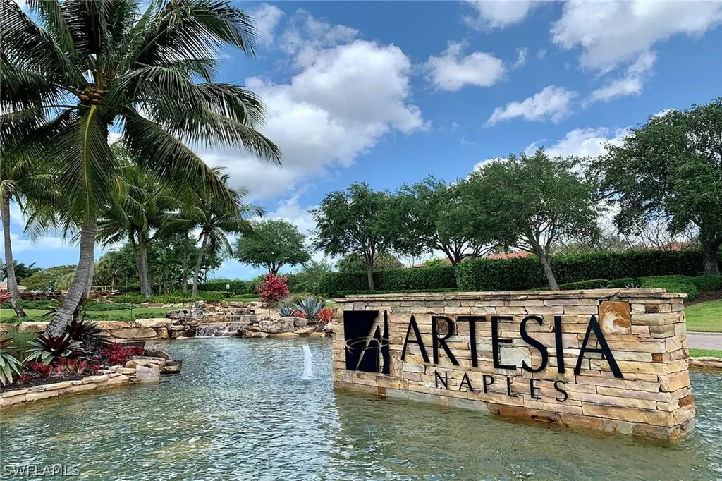 1439 Santiago Circle Naples FL 34113