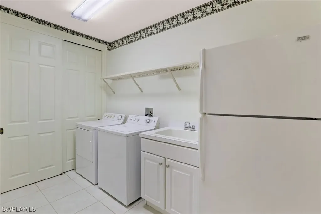 6049 Ashford Lane Naples FL 34110