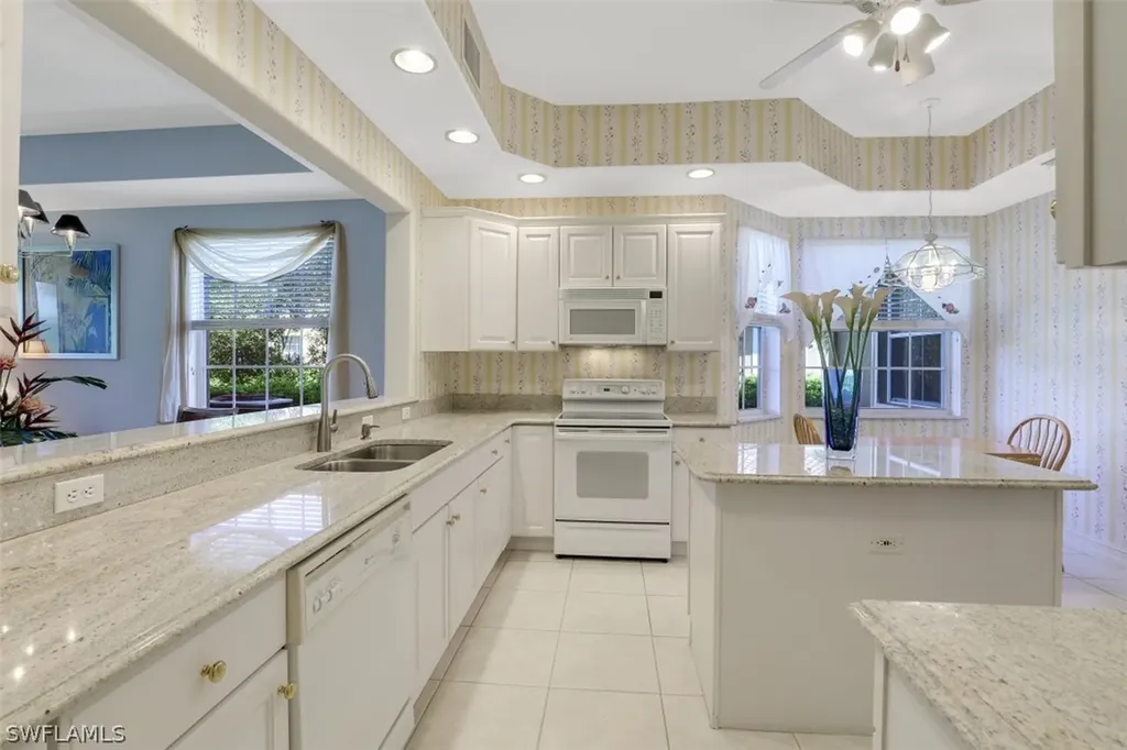6049 Ashford Lane Naples FL 34110