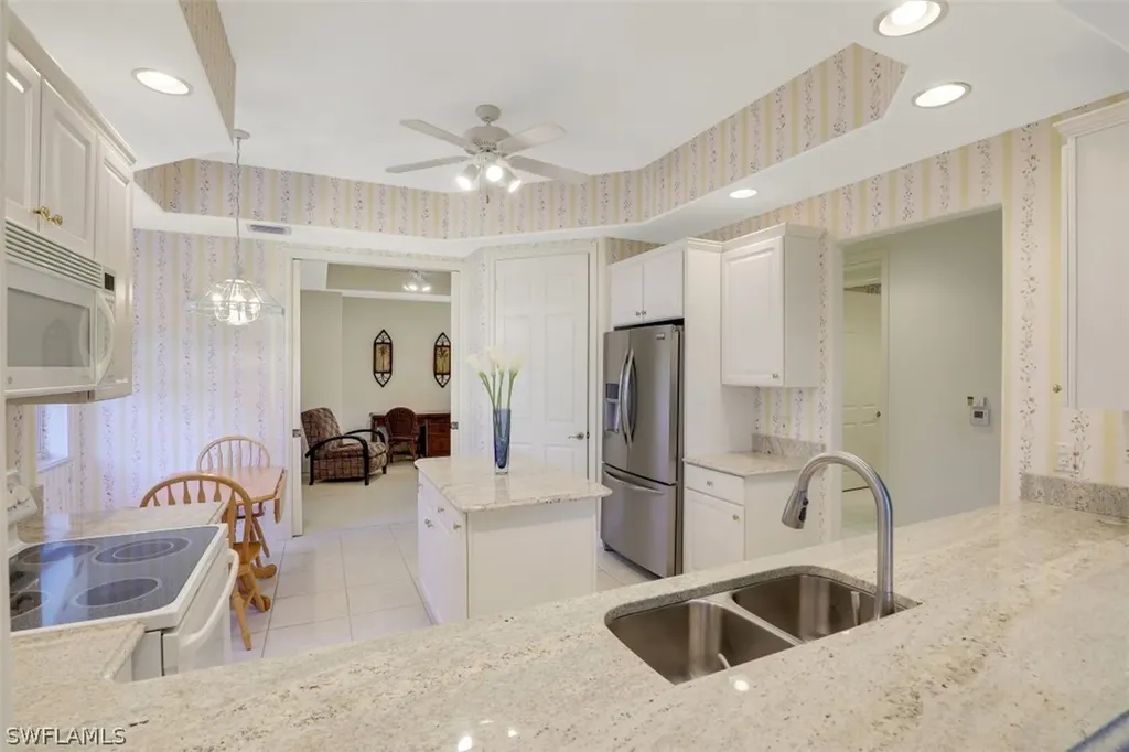 6049 Ashford Lane Naples FL 34110
