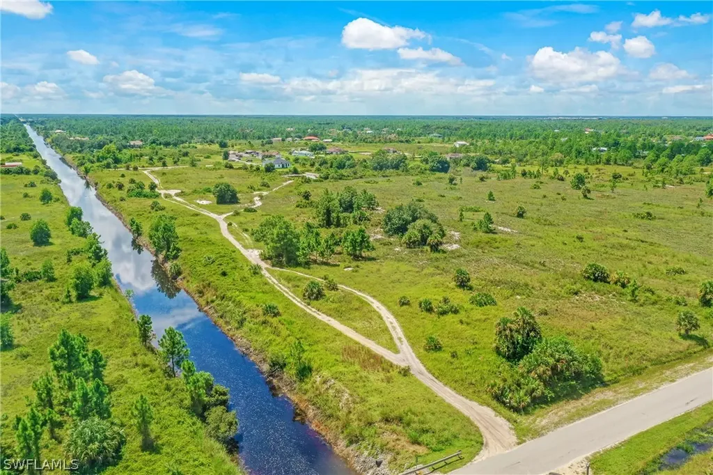 001 56th Avenue NE Naples FL 34120