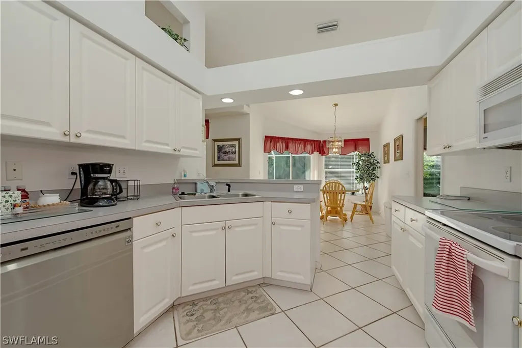5110 Brixton Court Naples FL 34104
