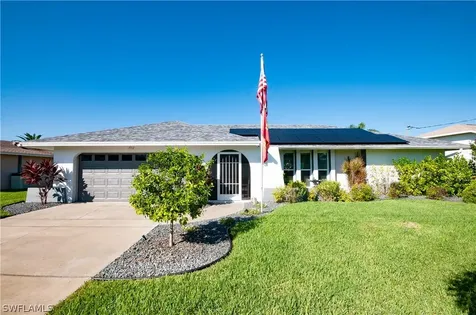 3912 SE 1st Place Cape Coral FL 33904