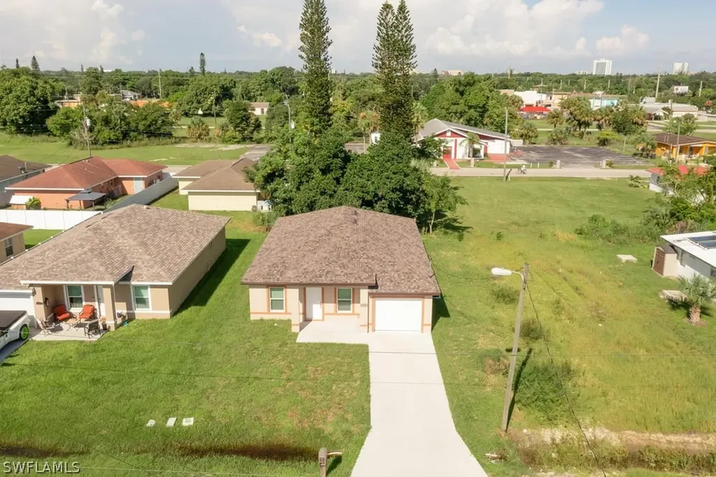 2088 Fountain Street Fort Myers FL 33916