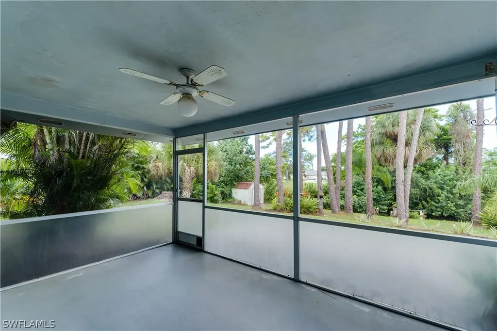 27297 Barbarosa Street Bonita Springs FL 34135