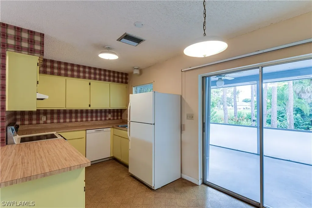 27297 Barbarosa Street Bonita Springs FL 34135