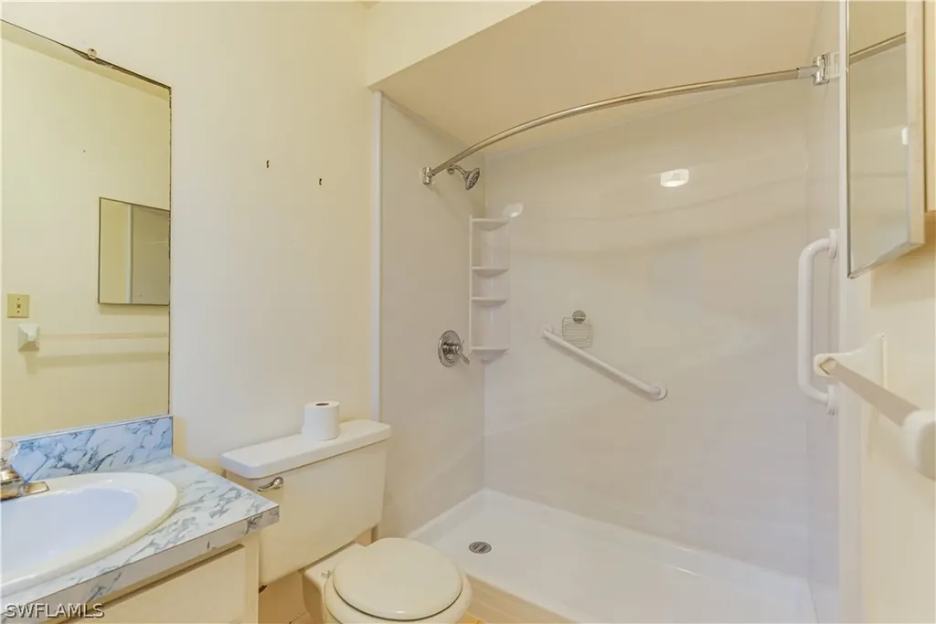 27297 Barbarosa Street Bonita Springs FL 34135