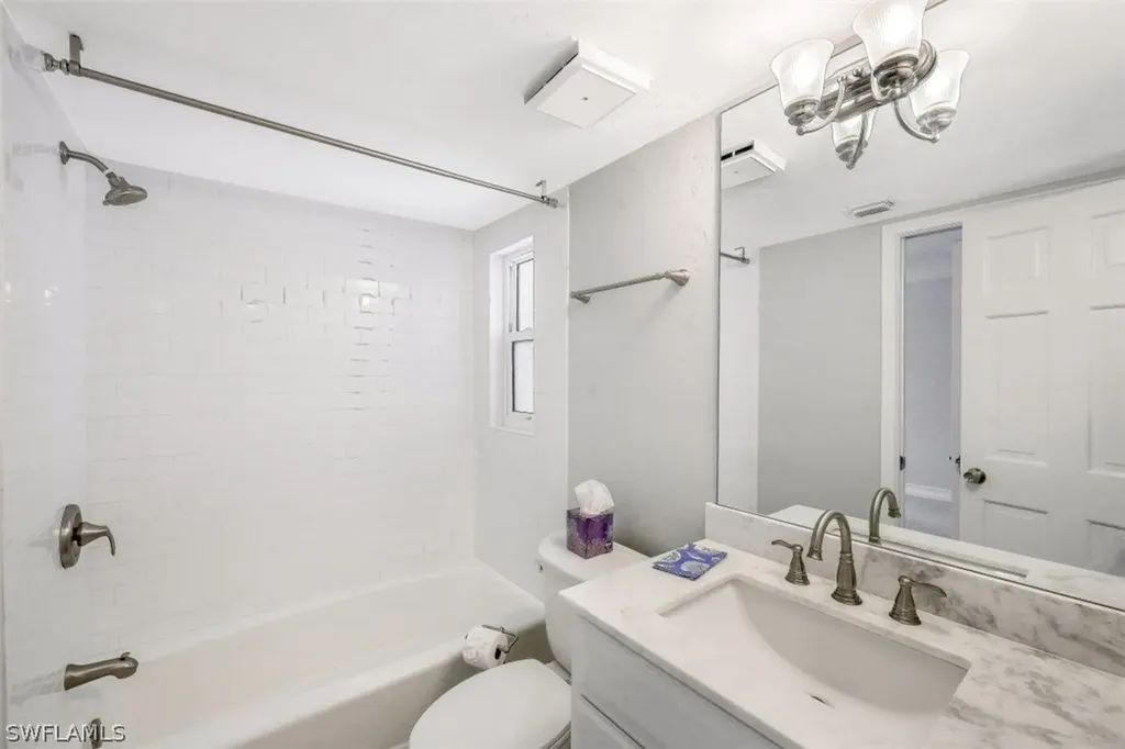 4760 West Boulevard Naples FL 34103