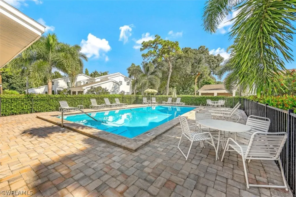 4760 West Boulevard Naples FL 34103