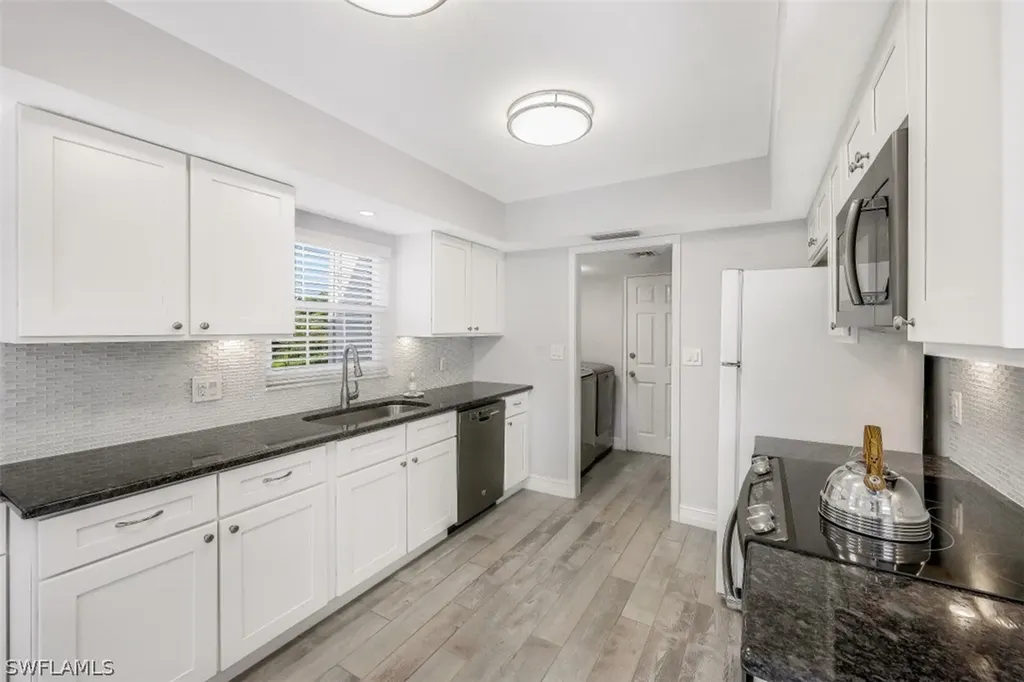 4760 West Boulevard Naples FL 34103