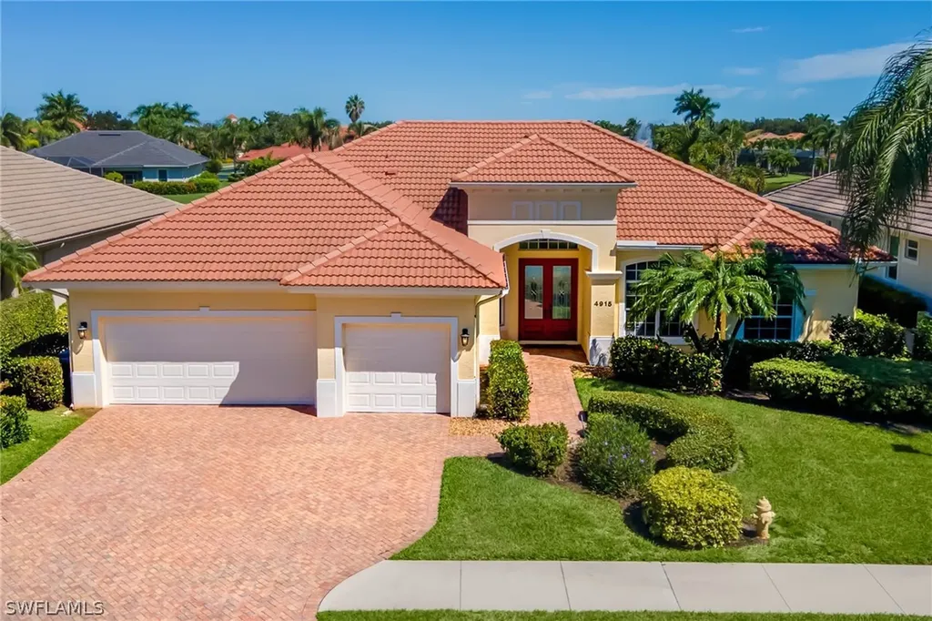 Naples FL, 4915 Rustic Oaks Circle