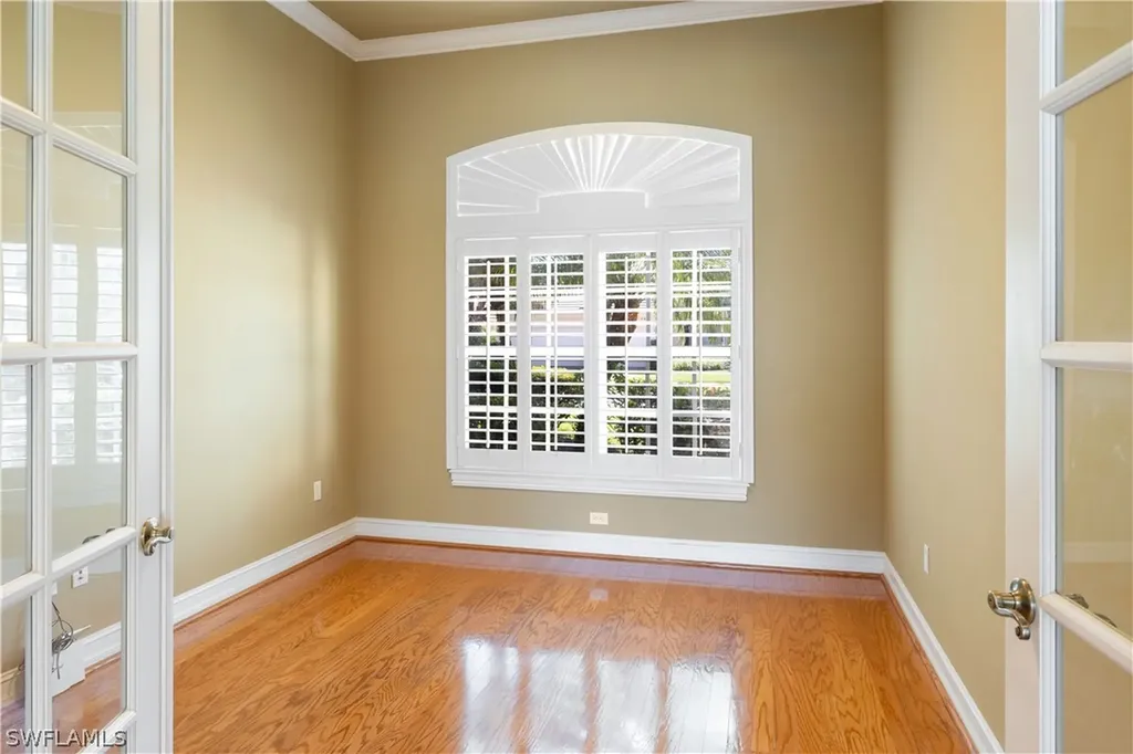 4915 Rustic Oaks Circle Naples FL 34105