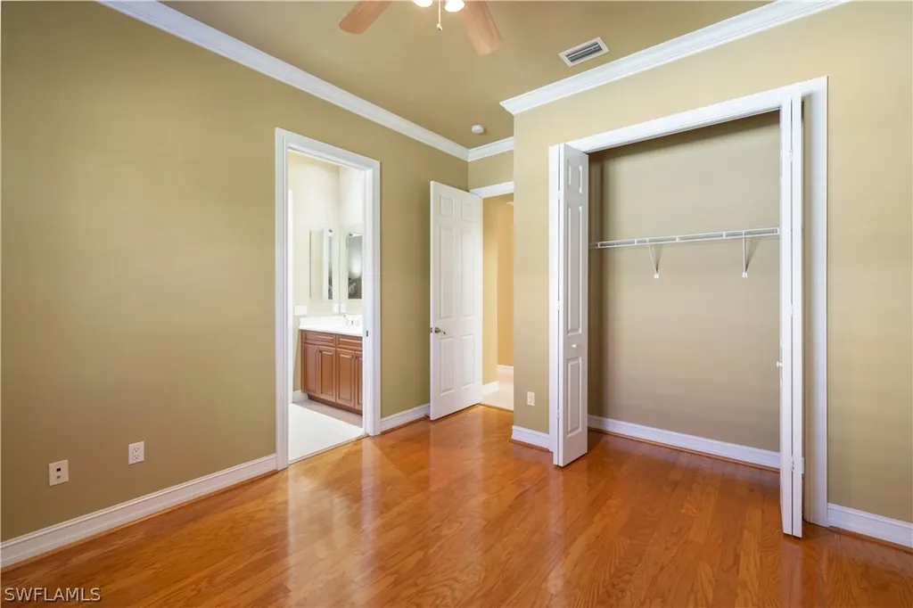 4915 Rustic Oaks Circle Naples FL 34105