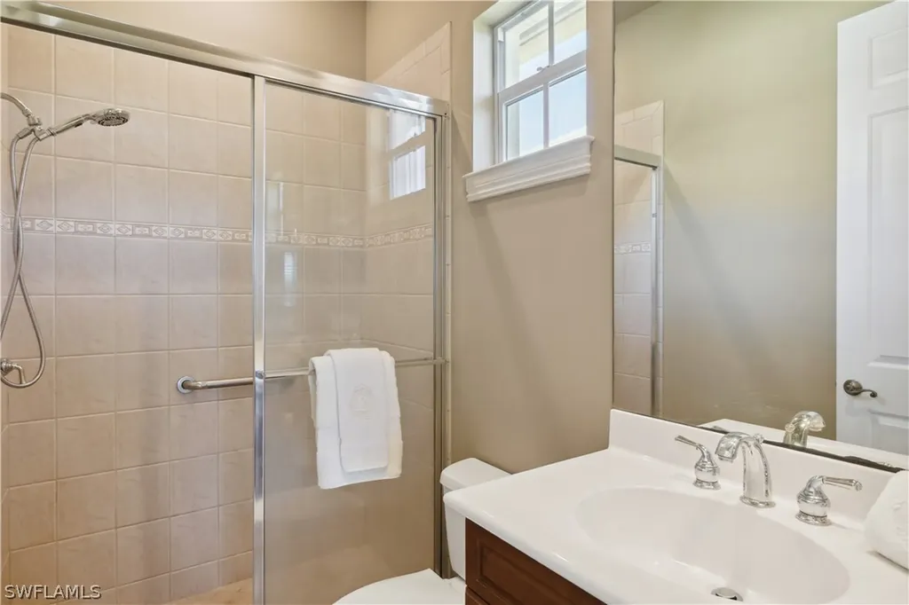 4915 Rustic Oaks Circle Naples FL 34105