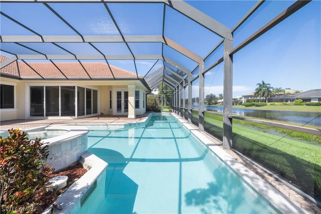 4915 Rustic Oaks Circle Naples FL 34105