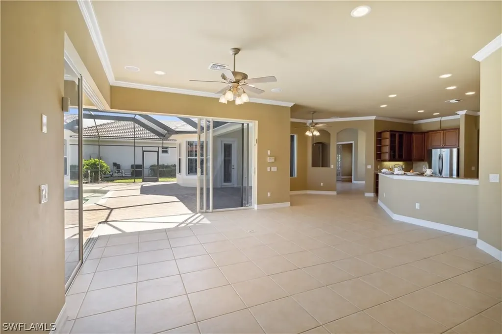 4915 Rustic Oaks Circle Naples FL 34105