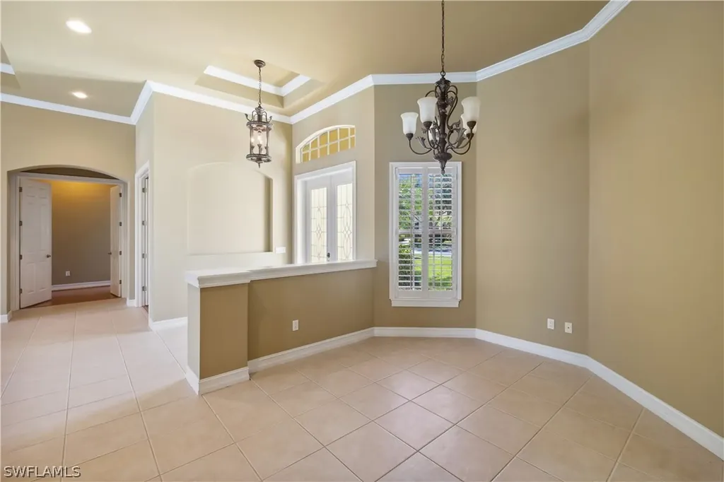 4915 Rustic Oaks Circle Naples FL 34105