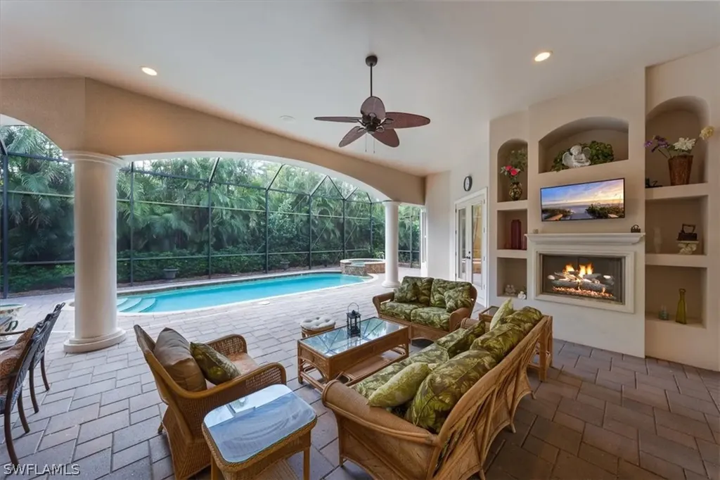 1736 Supreme Court Naples FL 34110
