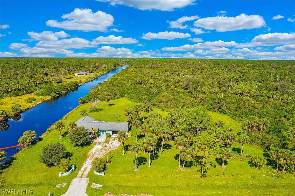3931 20th Avenue SE Naples FL 34117