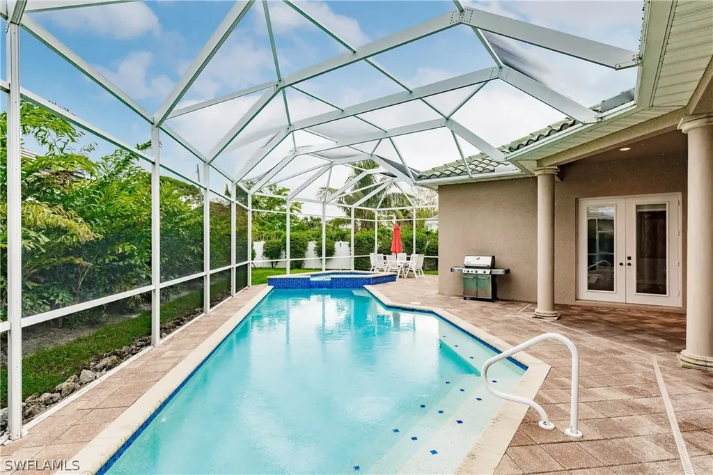 493 Banyan Boulevard Naples FL 34102