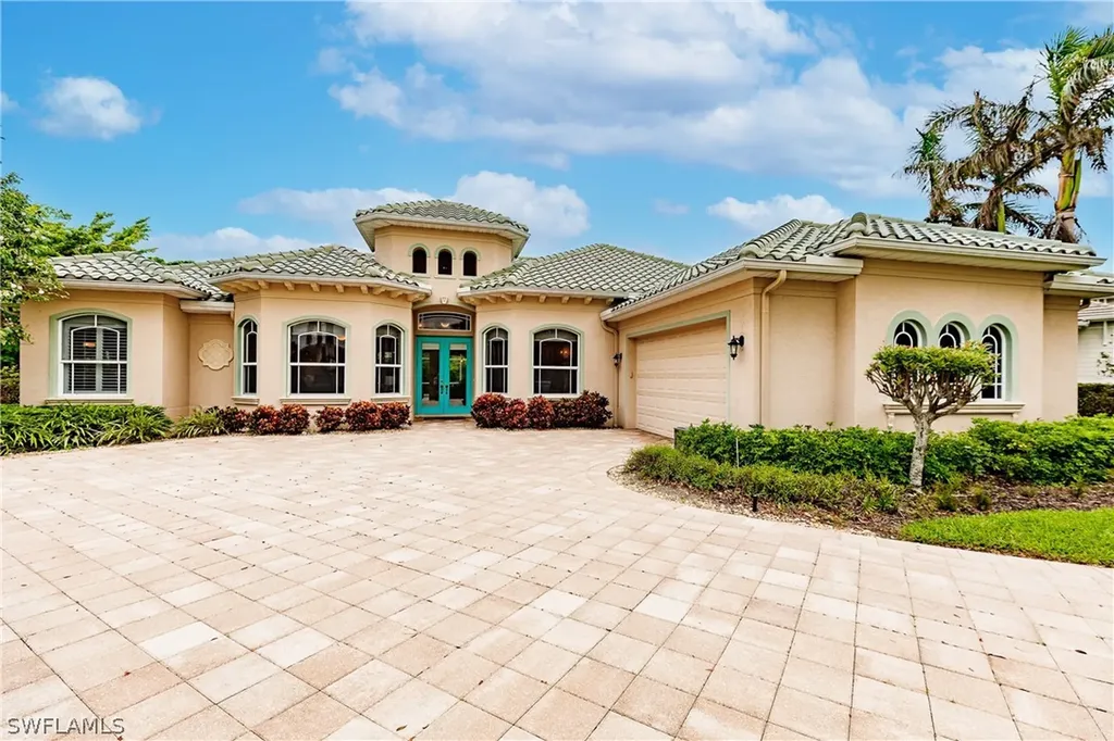 493 Banyan Boulevard Naples FL 34102