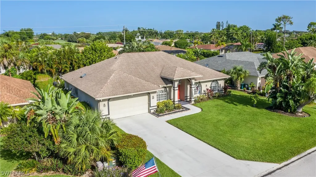 457 Raven Way Naples FL 34110