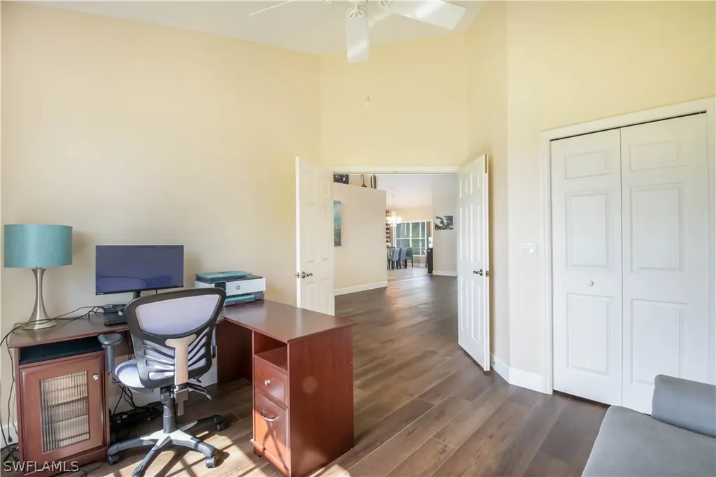 457 Raven Way Naples FL 34110