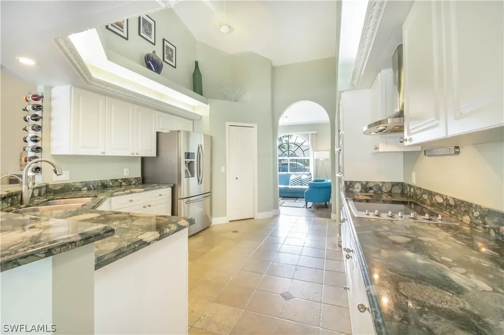 457 Raven Way Naples FL 34110