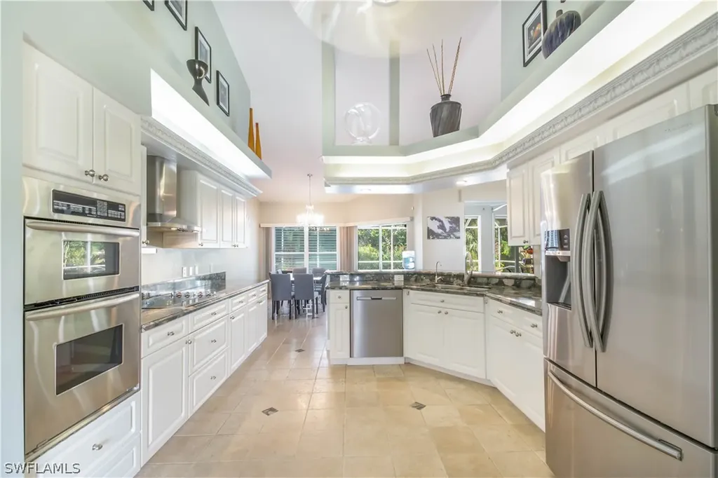 457 Raven Way Naples FL 34110