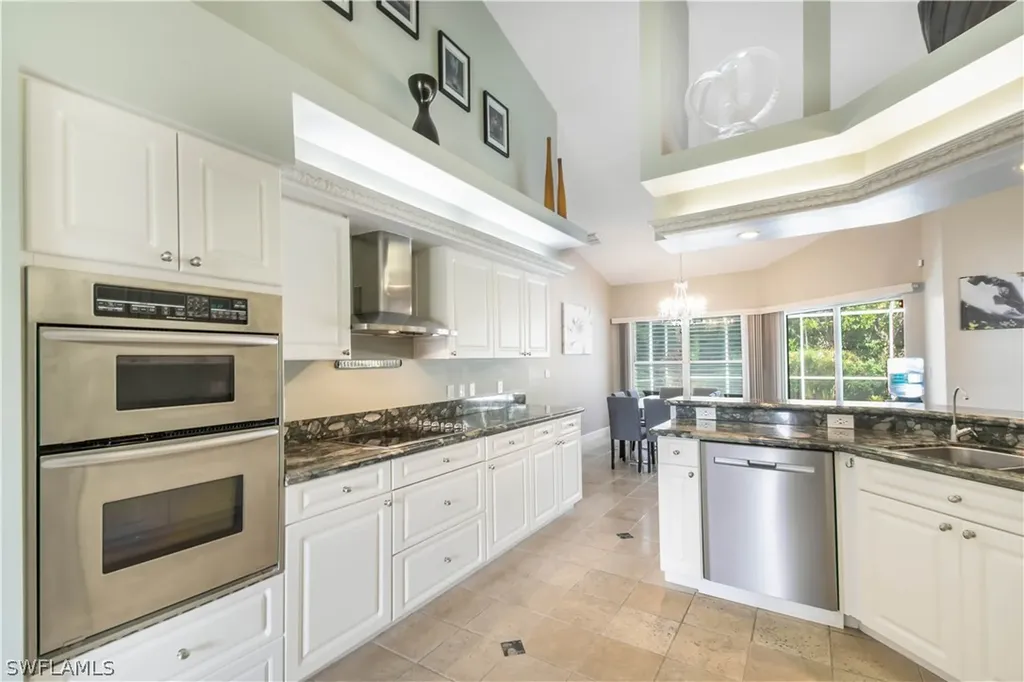 457 Raven Way Naples FL 34110