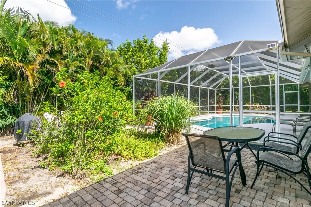 457 Raven Way Naples FL 34110