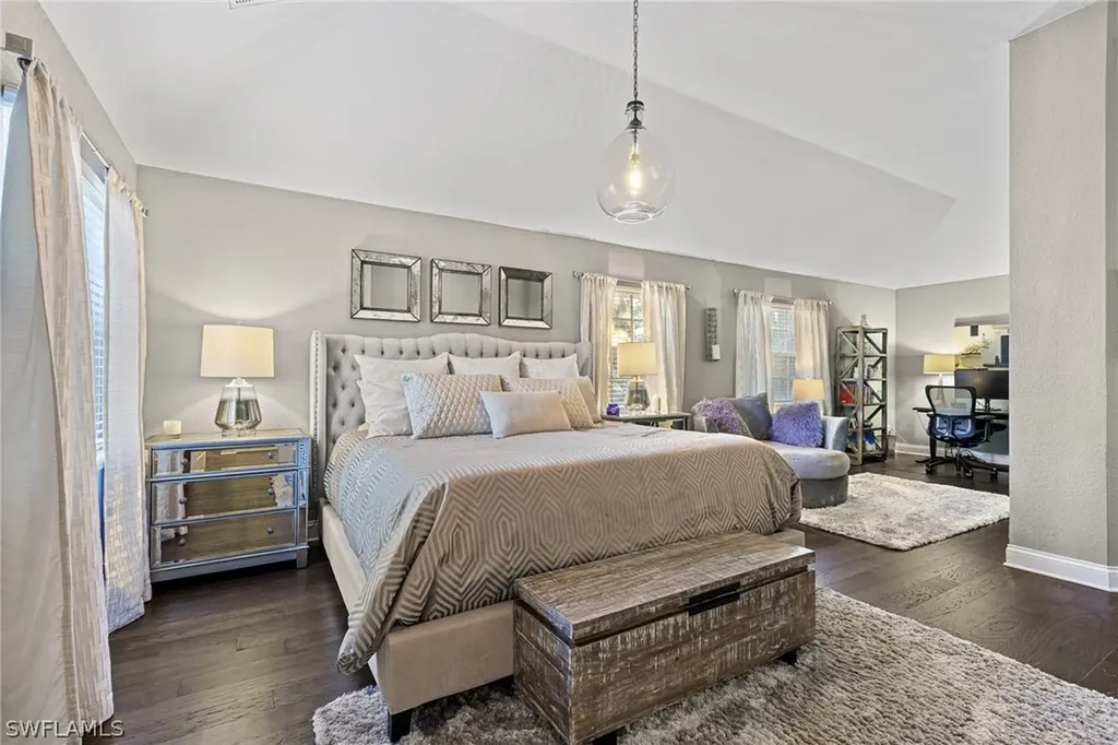 4628 1/2 W Longfellow Tampa FL 33629