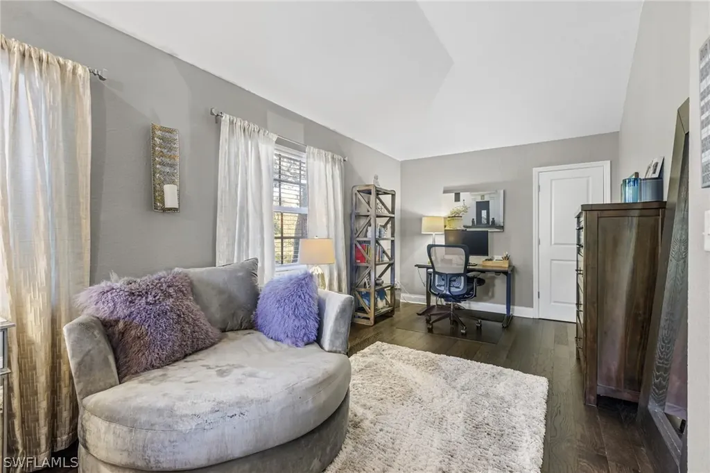 4628 1/2 W Longfellow Tampa FL 33629
