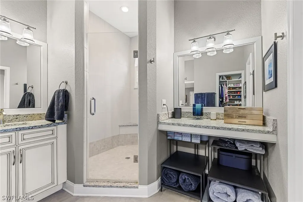 4628 1/2 W Longfellow Tampa FL 33629