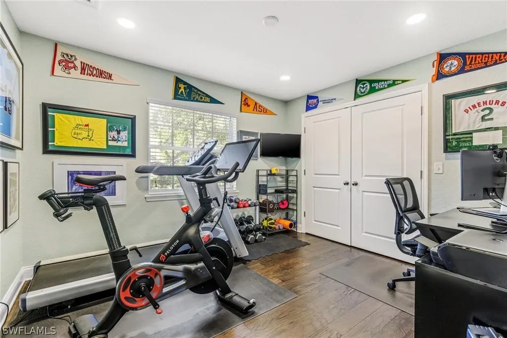 4628 1/2 W Longfellow Tampa FL 33629