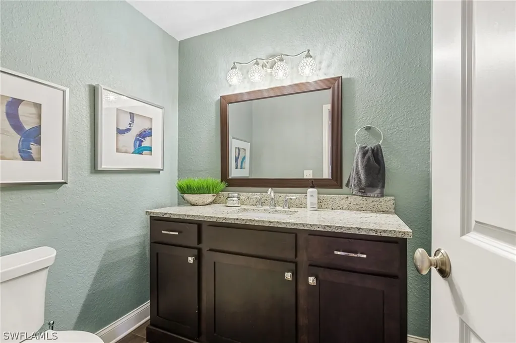 4628 1/2 W Longfellow Tampa FL 33629